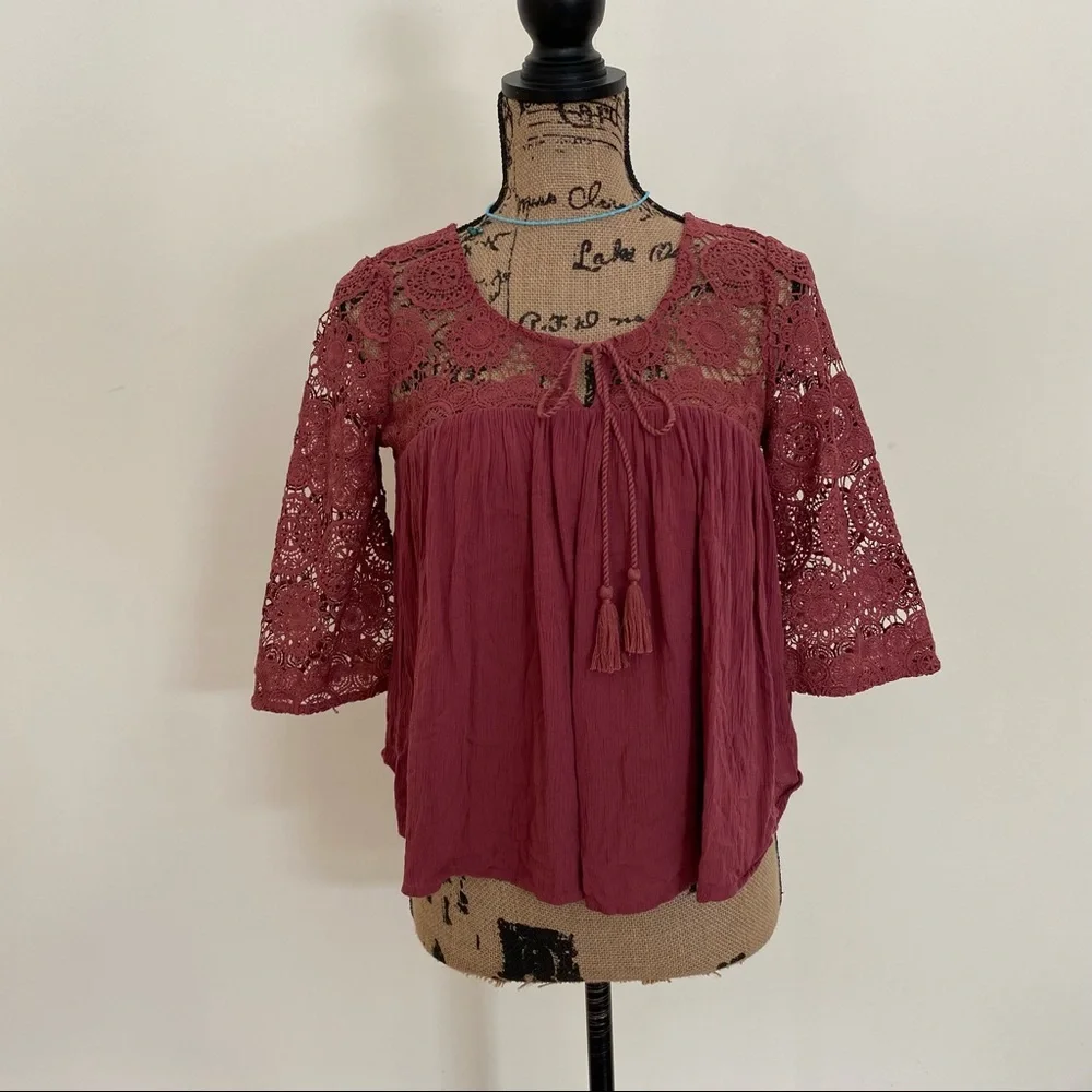American Eagle Outfitters Lace Crochet Boho Peasant Smock Valentine Top Blouse - Picture 1 of 6